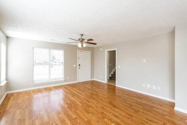Foto del edificio - 3426 Cross Meadow Dr