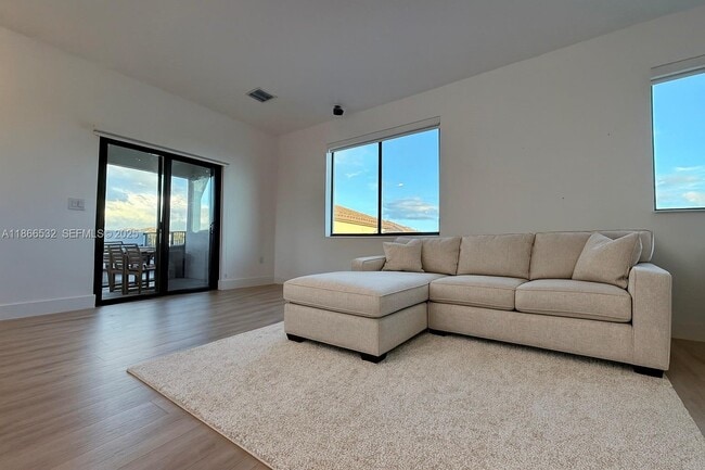 Foto del edificio - 4803 NW 83rd Ct