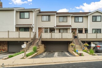 Building Photo - 1017 Sussex Dr