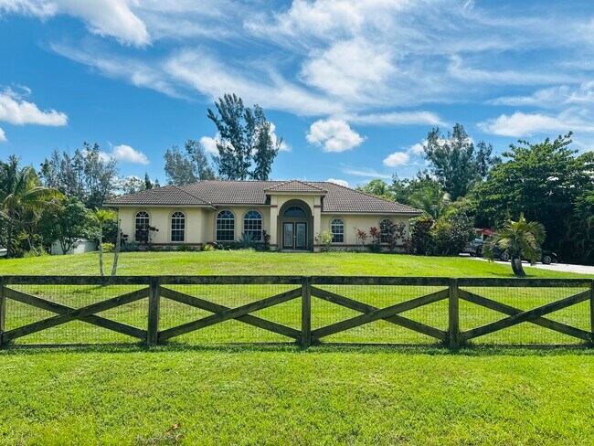 Foto del edificio - 13638 88th Pl N