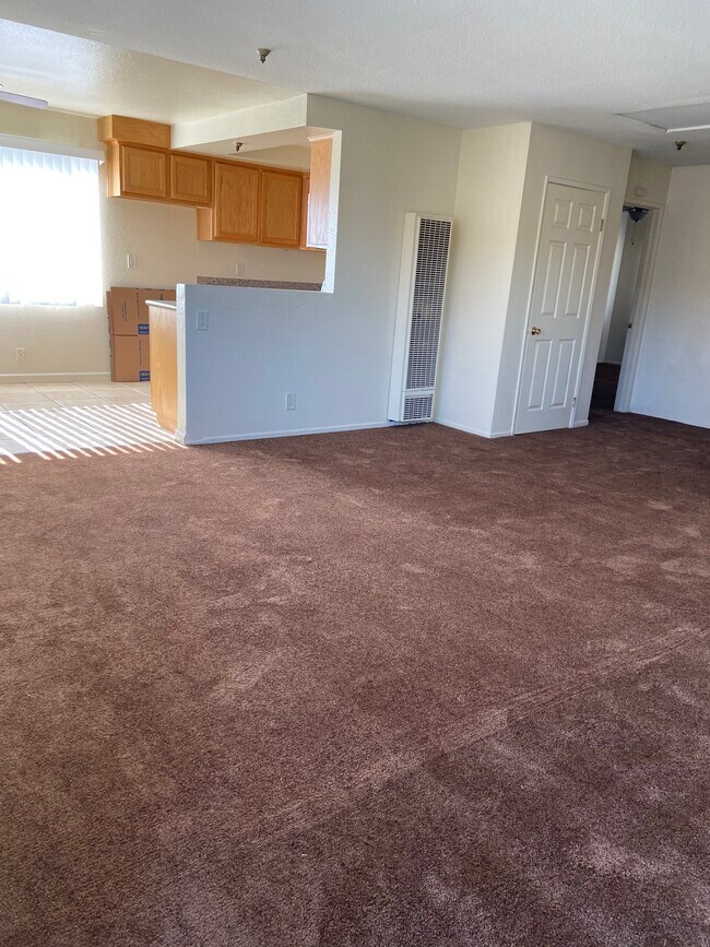 Foto del edificio - 13509 Yukon Ave