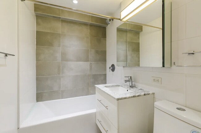 Foto del edificio - 334 E 22nd St
