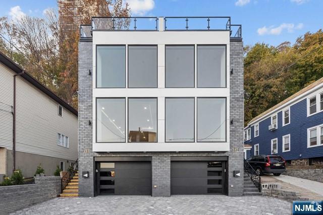 Building Photo - 728 Undercliff Ave