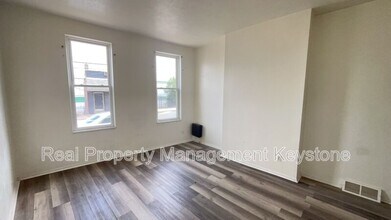 Building Photo - 429 Island Ave