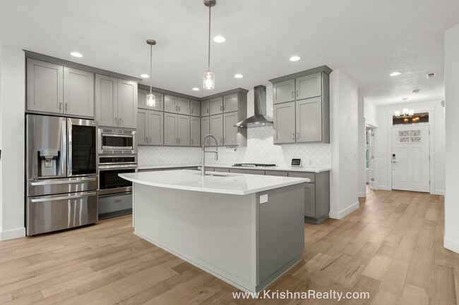 Building Photo - Stunning *4-Bedroom, *3-Bathroom Home with...