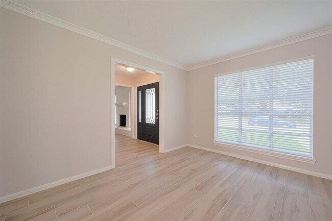 Building Photo - 12314 Vanderheath Dr