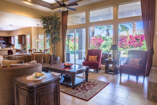 Building Photo - Luxurious 5 Bedroom/5 Bath Home In Ivy Lea...