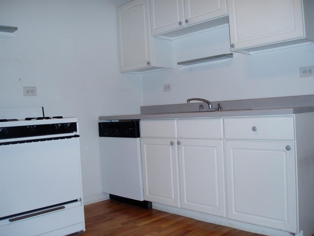 Foto del edificio - 5102 N Winchester Ave