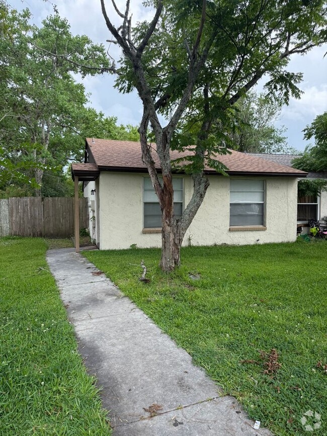 Building Photo - 2650A Sunrise Village Dr