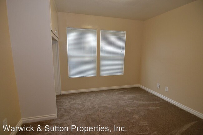 Building Photo - 126 E 5th St