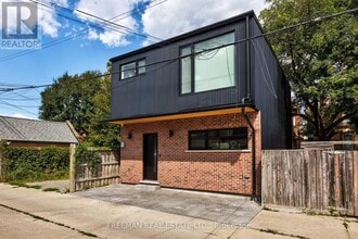 Building Photo - 642 Gladstone Ave