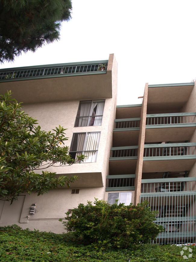 Foto del edificio - Bayside Terrace Senior Apartments