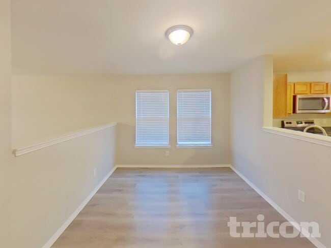 Building Photo - 534 Blue Sage