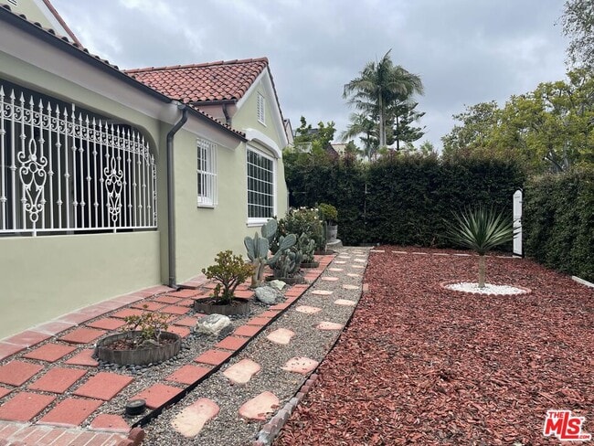 Foto del edificio - 459 S Citrus Ave