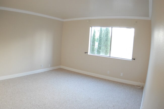 Building Photo - 4705 Kester Ave