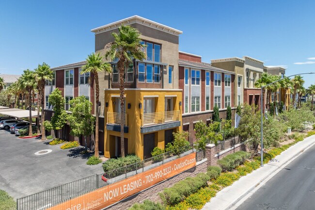 Building Photo - Aspire at Tropicana