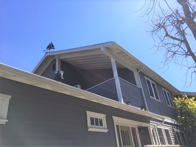 Front of unit - 331 W Cota St