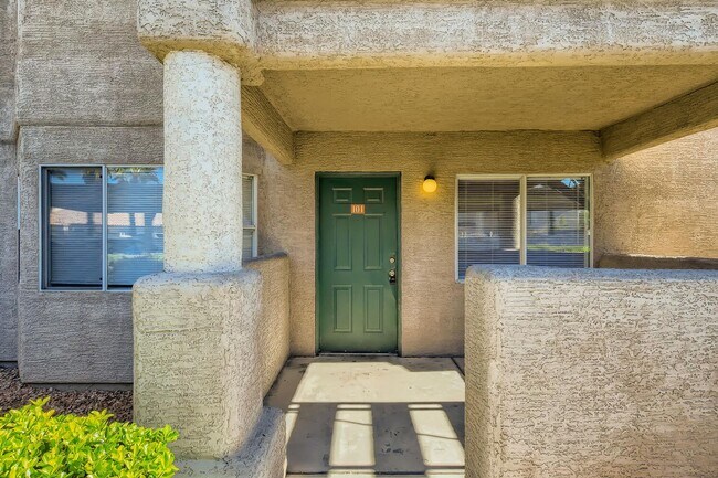 Foto del edificio - Move In Special of $400 off First Month’s Rent - Bright & Open 2 Bed, 2 Bath Condo in Las Vegas