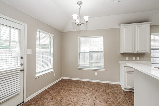 Building Photo - 549 Green Cedar Dr