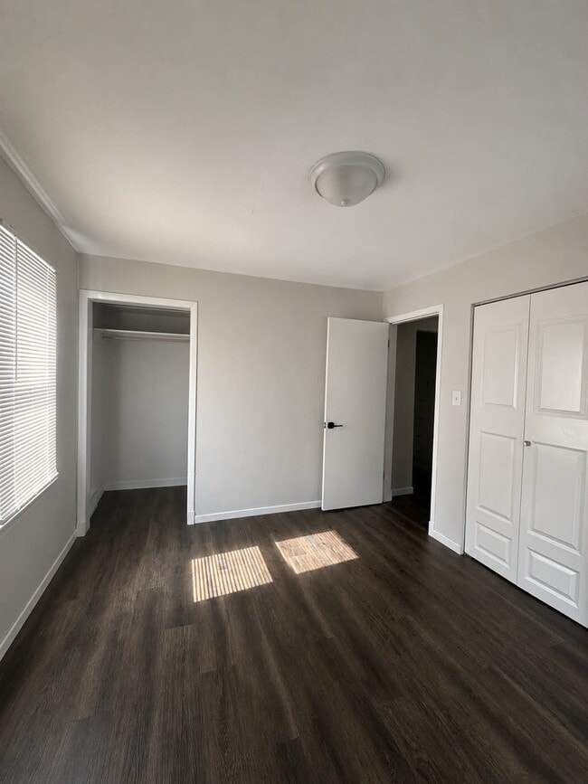 Building Photo - 2015 25th St