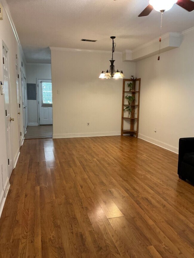 Foto del edificio - 1 Bedroom/2 .5 Bath Condo located in River...