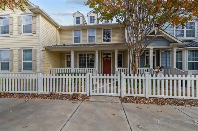 Foto principal - 6228 Crescent St