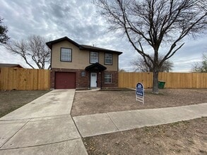 Building Photo - 2110 Calle Estrella