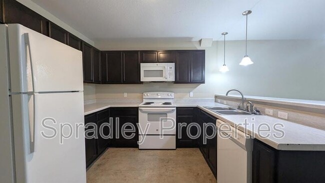 Building Photo - 255 E 5th Ave