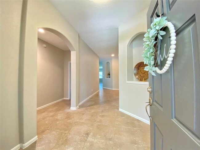 Building Photo - 7522 Crescent Lake Ct