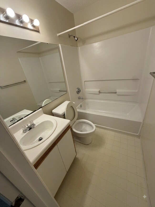 Building Photo - 1351 Crab Orchard Dr