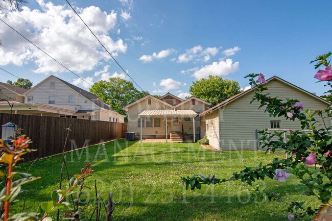 Foto del edificio - Charming 2-Bed 1-bath Home