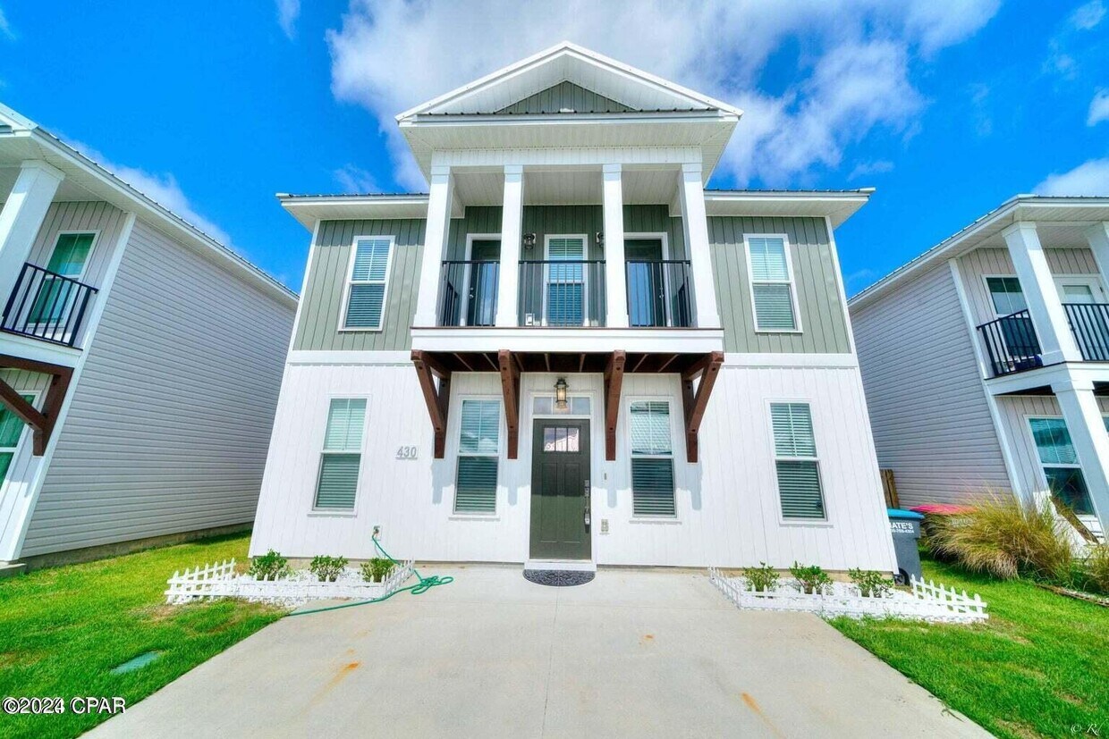 Foto principal - 430 Raven Ln