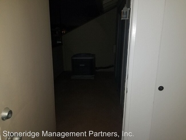 Foto del edificio - 3930-3940 W Valencia Dr