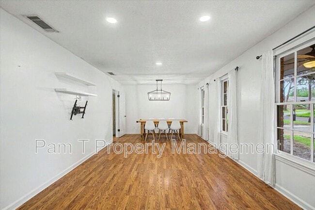 Building Photo - 1332 Grace Dr