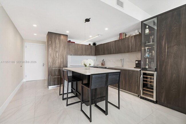 Building Photo - 3131 NE 7th Ave