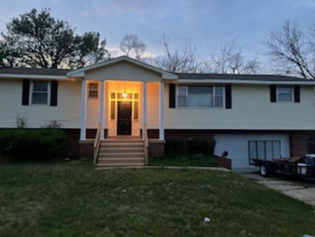 Building Photo - 1422 Flamingo Ln