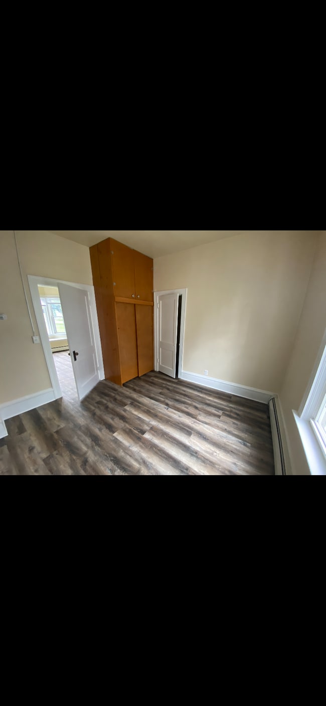 Dormitorio - 715 6th St SW