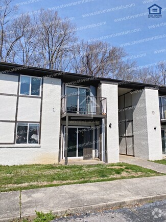 Building Photo - 235 Vinewood Rd