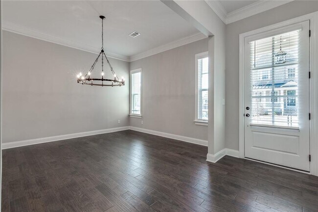 Building Photo - 440 Baroque Dr