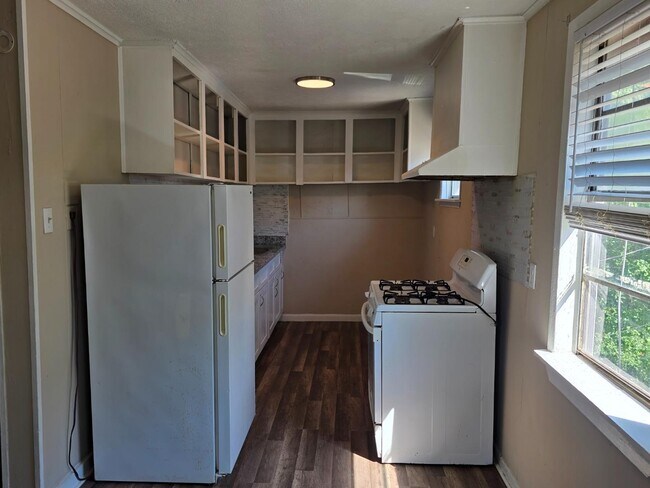 Photo - 13433 Topeka St Apartment