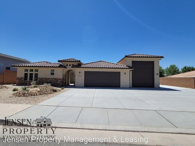 Foto del edificio - 4 br, 3.5 bath House - 2748 South 4090 Wes...