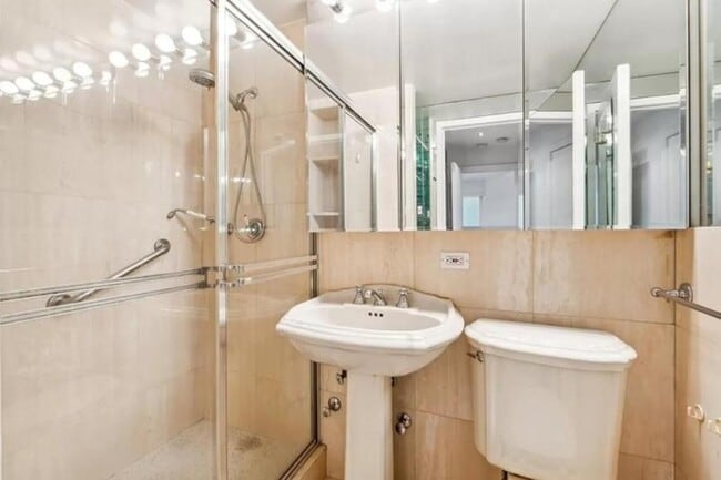 Building Photo - 2 bedroom in NEW YORK NY 10021