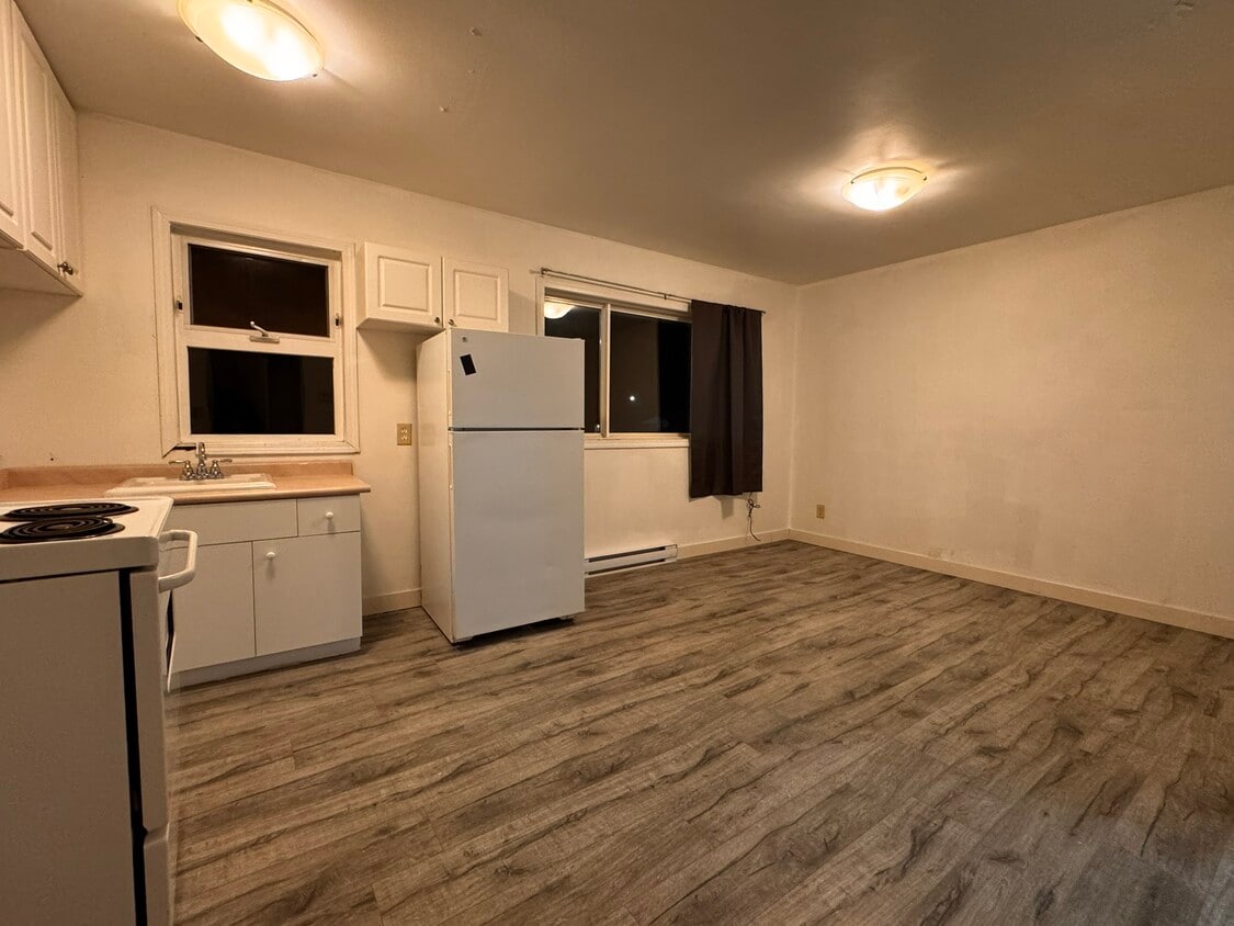 Building Photo - 4019 Redford St