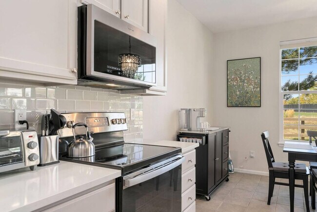 Foto del edificio - 2667 Whitetail Cir