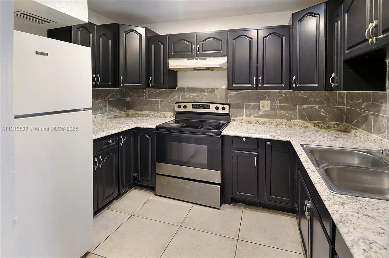 Primary Photo - 5975 NW 25th Ct