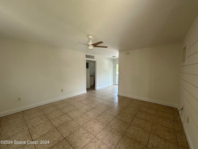 Foto del edificio - 8210 Orange Ave