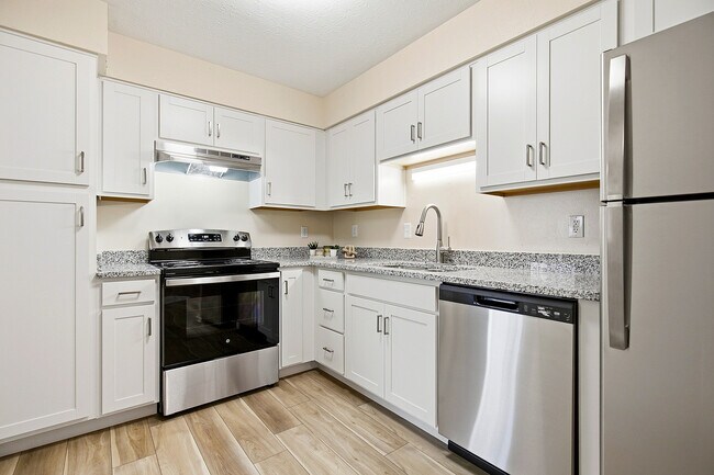 Hiedra - Partridge Meadows Apartments