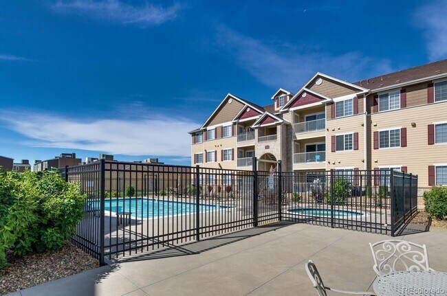 Foto del edificio - Top Floor Penthouse Condo in Cherry Creek School District