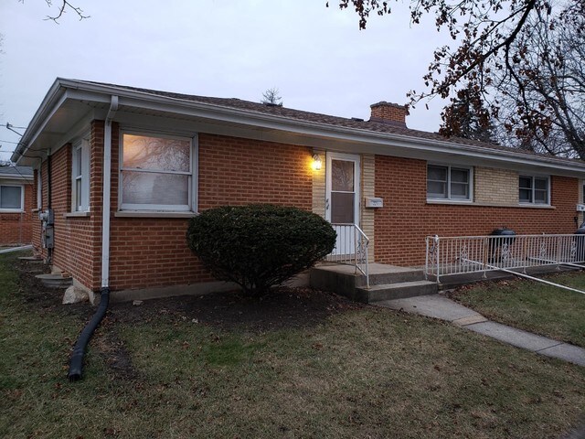Primary Photo - 221 E Vermont St