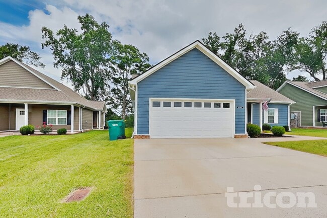 Building Photo - 920 Stokewood Pl
